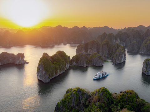 NEW WEBSITE Featured Image 800 x 600 Capella Cruise Ha Long Bay